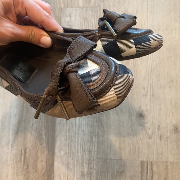 Burberry flat shoe - Picture 2 of 7